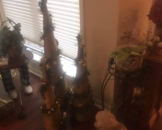 Sharp golden tree set!