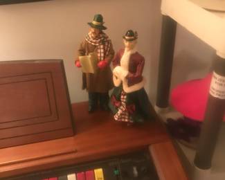 Another set of carolers!