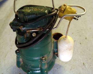 Zoeller High Capacity Submersible Sump Pump 1/2 HP, In Original Box