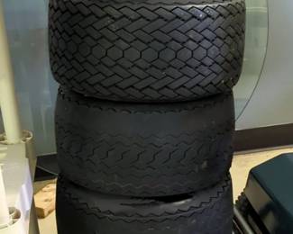 Carlisle Links 17" Tires, 9.5" Wide, Qty 5