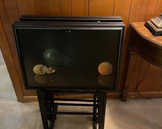 4 WOOD TV TRAYS WITH STAND