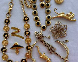 Costume jewelry 