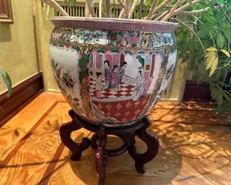 Chinese Porcelain Famille Rose Fish Bowl / Planter with Plant