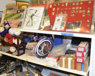 Cardinals Collector pins, Toys