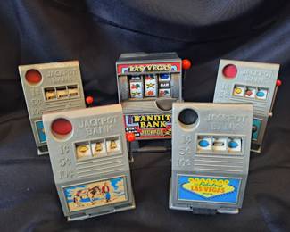 Slot machine novelty toys