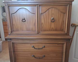 Vintage style bureau