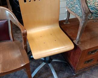 Modern Rolling Office Chair