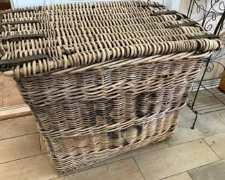 Civil war era shipping basket