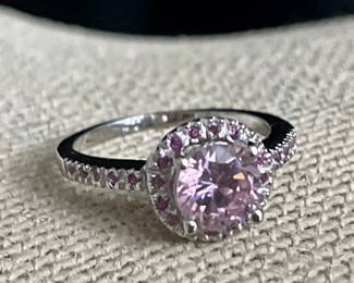 Sterling Silver Ring w/Pink Stones Size 7, 3.68g