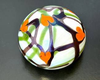 Vintage early 1970s Glass Paperweight hand blown by Orient & Flume in the Hearts & Vines pattern 