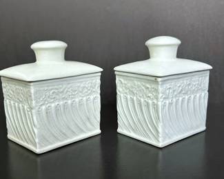 Mottahedeh Porcelain Trinket Boxes 