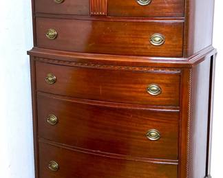 Circa1950 Mahogany Federal Revival style chest of drawers by Hickory Furniture 