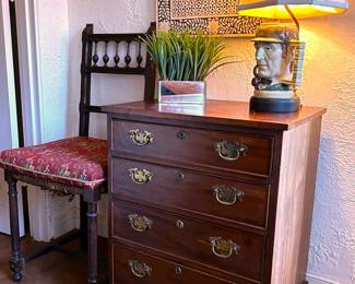 Small Late 18th century Chippendale style chest of drawers