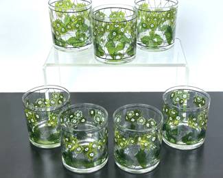 Vintage old fashions 