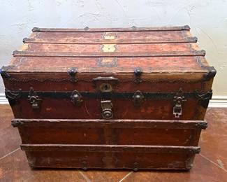 Antique Steamer Trunk by Henry Pollack Trunk Makers of Dallas, Texas.....To register so you can place bids go to www.capitolsalesservices.hibid.com 