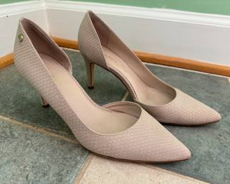 Women's Calvin Klein Nude Suede Pumps Size 7 (Never Worn)