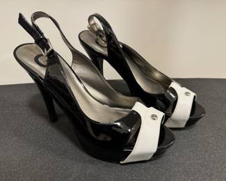 Women's G by GUESS Black & White Patent Leather Platform Size 7-1/2"M