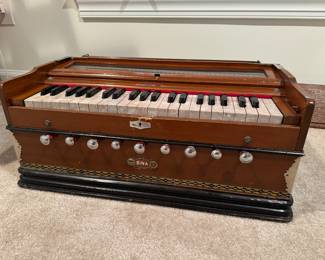 Bina Deluxe Model 17 9 Stopper Harmonium 