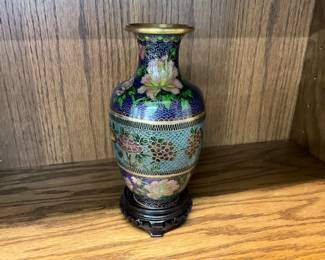 CHINESE CLOISONNE VASE