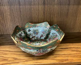 CHINESE PORCELAIN BOWL