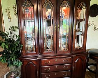 Thomasville China Cabinet
