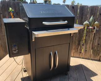 Traeger Silverton 620 Grill/Smoker