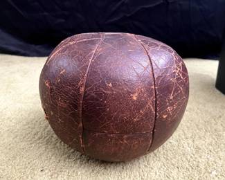 Medicine ball  antique leather