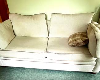 Pull out sleeper love seat sofa 