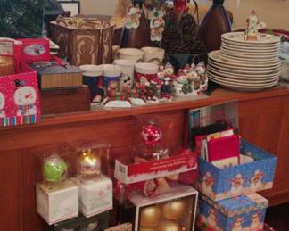 "Riverwood Plantation: Amberley" in Evans, GA. Starts Closing Mon. 8/12 at 8p. Pickup Wed 8/14 1-6p. Please click here to view more photos, descriptions, and current bids:&nbsp;https://ctbids.com/estate-sale/30169