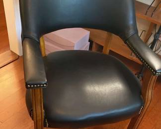 "Riverwood Plantation: Amberley" in Evans, GA. Starts Closing Mon. 8/12 at 8p. Pickup Wed 8/14 1-6p. Please click here to view more photos, descriptions, and current bids:&nbsp;https://ctbids.com/estate-sale/30169