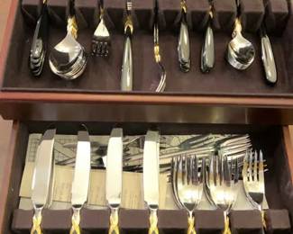 "Riverwood Plantation: Amberley" in Evans, GA. Starts Closing Mon. 8/12 at 8p. Pickup Wed 8/14 1-6p. Please click here to view more photos, descriptions, and current bids:&nbsp;https://ctbids.com/estate-sale/30169