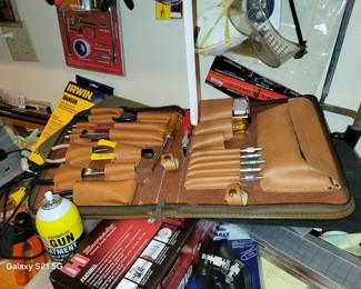 model train and electronic tools