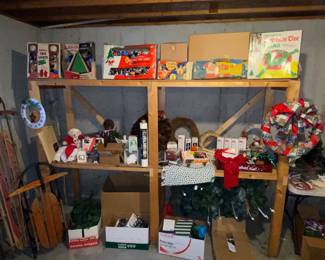 Vintage Christmas Lights and Decor 