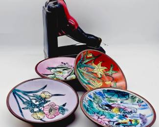 Assorted enamel coated tiny plates and book end
