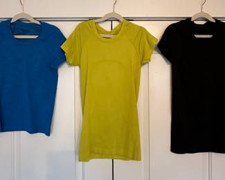 Ladies Lululemon swiftly tops sizes 0-2