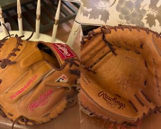 Rawlings catchers MIT “Heart of the Hide” for right handed thrower (glove fits left hand) still new like, not broken in