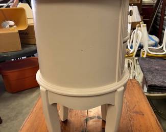 French Style Side Table in Ivory - Drawers are faux - they do not open. $150