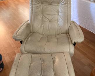 Ekornes Stressless Recliner & Ottoman (2)
