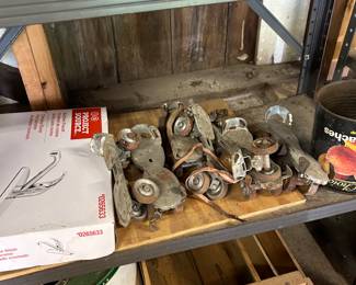 VINTAGE ROLLER SKATES