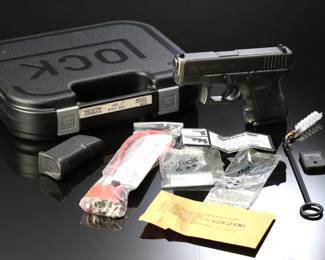 Glock Model 26 Gen 3 Subcompact 9mm Pistol 3.5 in Barrel G26 Gen3 in Case 9x19mm