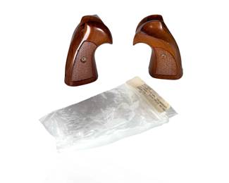 Lot of 2 Pairs Colt Python Checkered Walnut Grips Wood Made in Italy