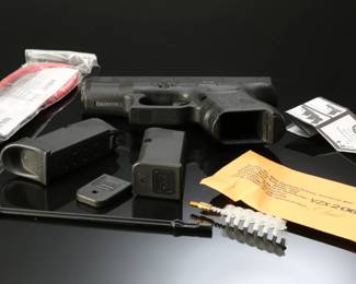 Glock Model 26 Gen 3 Subcompact 9mm Pistol 3.5 in Barrel G26 Gen3 in Case 9x19mm