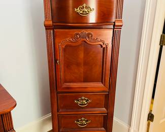 Lexington lingerie chest