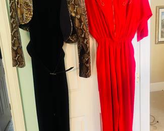 Huge collection of ladies clothes, M and L, some petite.