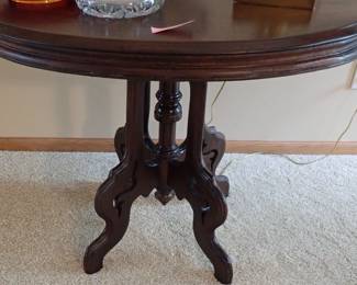 OVAL LAMP TABLE / 4 LEGS