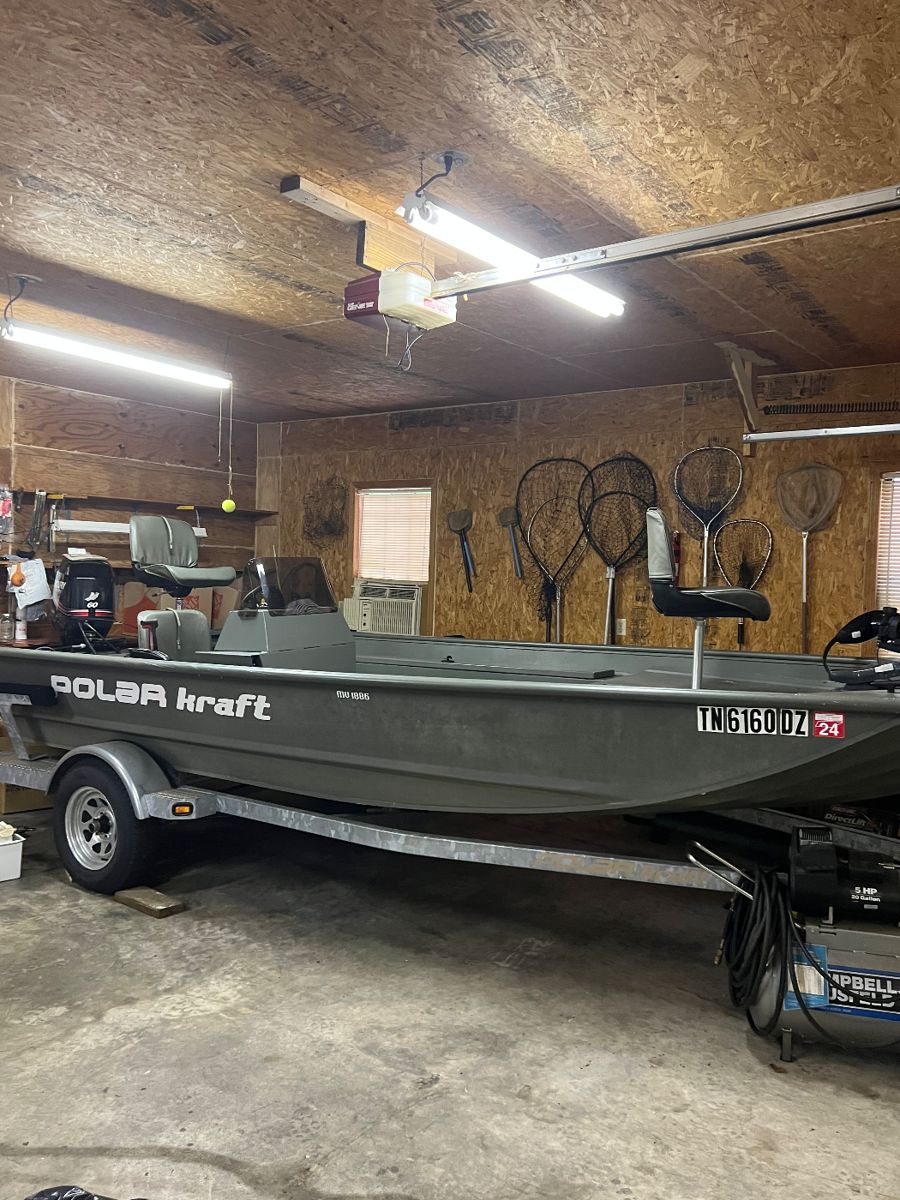 18’ aluminum Polar Kraft Fishing boat (2010)