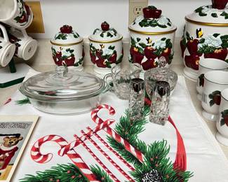 Christmas tablecloths
Apple canister set 