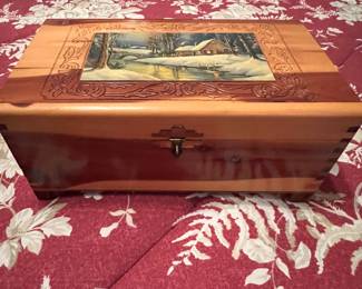 Wooden trinket box 