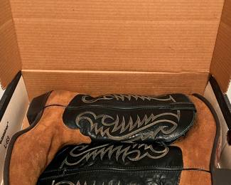 Size 11 cowboy boots 
