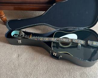 Yamaha Guitar w case 